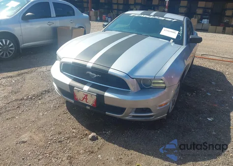 2014 Ford Mustang V6 из США, поврежденный, VIN 1ZVBP8AM4E5288388